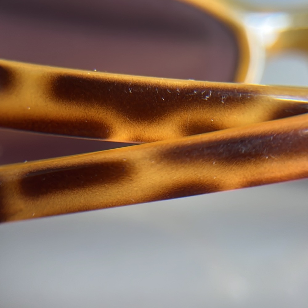 Gucci Tortoiseshell Sunglasses - Picture 5 of 16